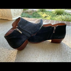 Women’s Sam Edelman Black Suede sz-12 Booties